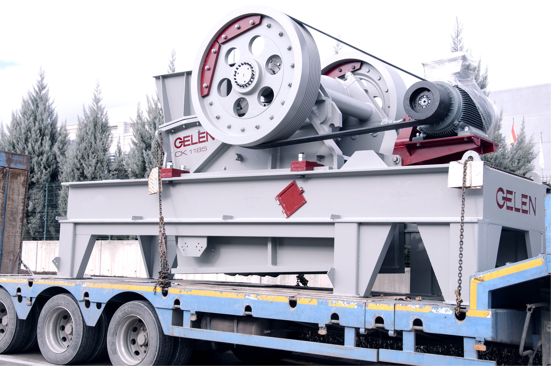 Widok boczny kruszarki Gelen CK-1185 - przewodnik rozwiazywania problemow