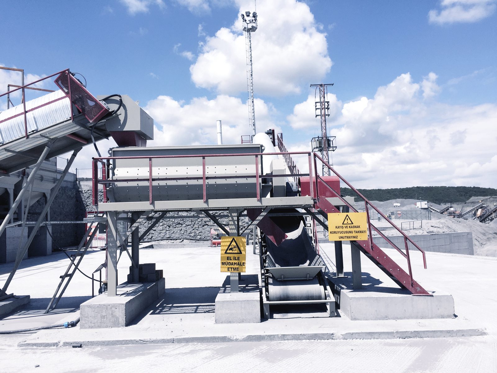 GELEN MP continuous mixing plant installed on site for stabilised base production