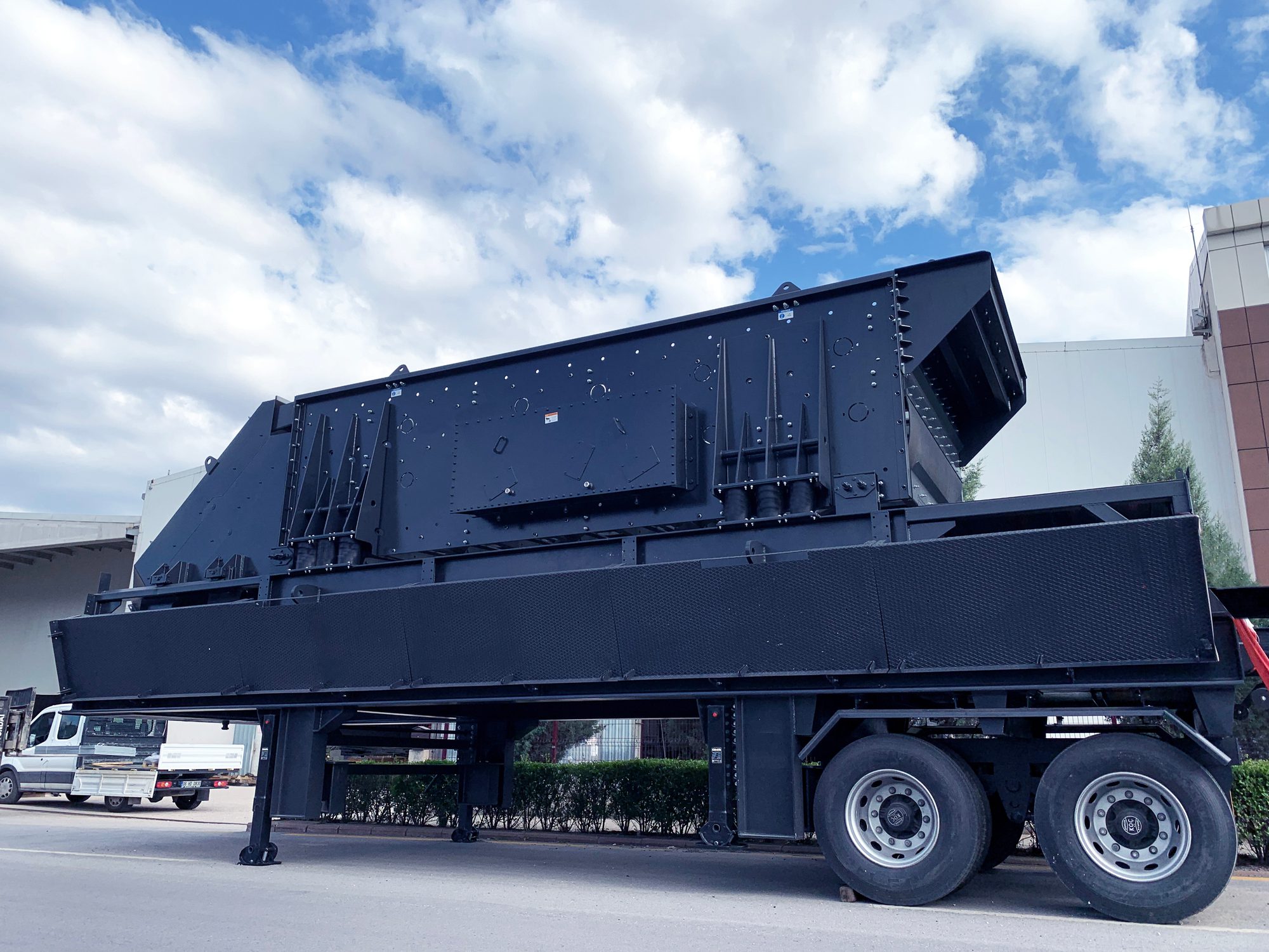 A GELEN mobile screening unit on its trailer, ready to move
