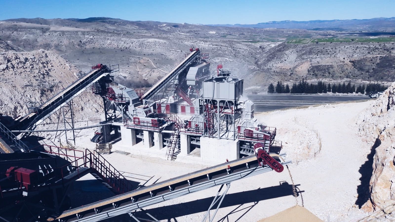 Conveyor lines of the GELEN crushing and screening plant in Kazan, Ankara