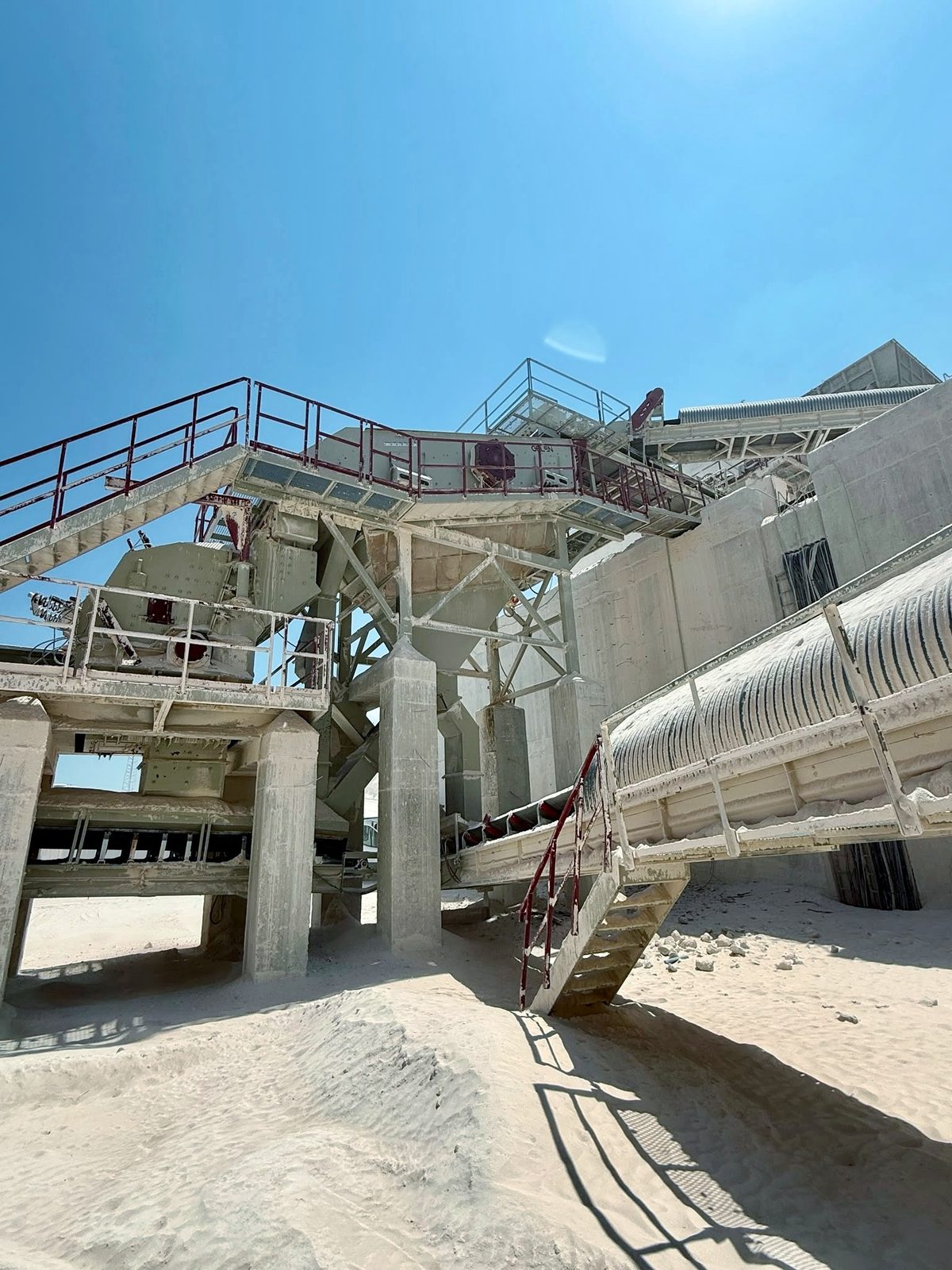 GELEN STE screen, impact crusher and transfer conveyors on concrete piers, Antalya plant